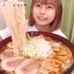 【大食い】ネギたっぷりの佐野ラーメン10人前をすする！🍜🍥