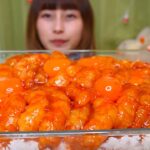 【大食い】生エビ2.5kg使ったエビユッケ丼