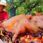 GAINT PIG Roasted for Half Day! Treat My Followers With The Best Dish!  | Uncle Rural Gourmet