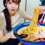 【大食い】脅威の1万kcal越え！チーズまみれのカルボ×二郎系ラーメンを食べる【三年食太郎】