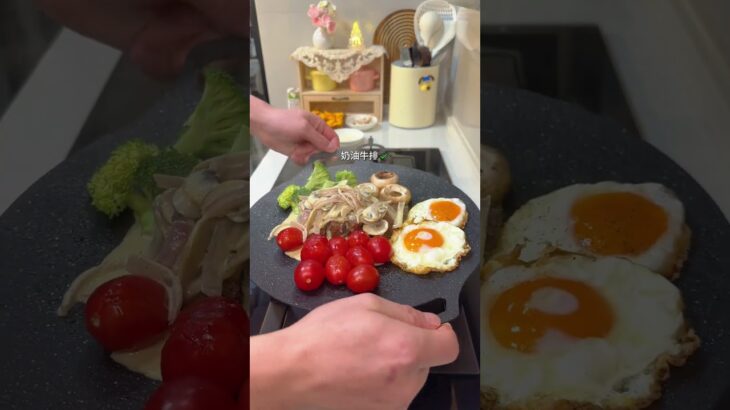 2 二人食記二人食記   🥩天吶 牛排這樣做也太香了叭 今日食譜：🧾  奶油牛排  奶油南瓜濃湯 #二人食